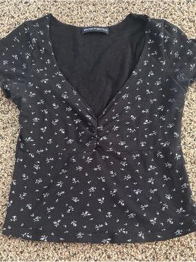Brandy Melville Black Floral V-Neck Short Sleeve Gina Top